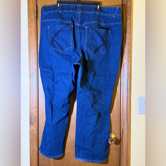 Lane Bryant Women’s Deep Blue Relaxed Jeans - Picture 4 of 7
